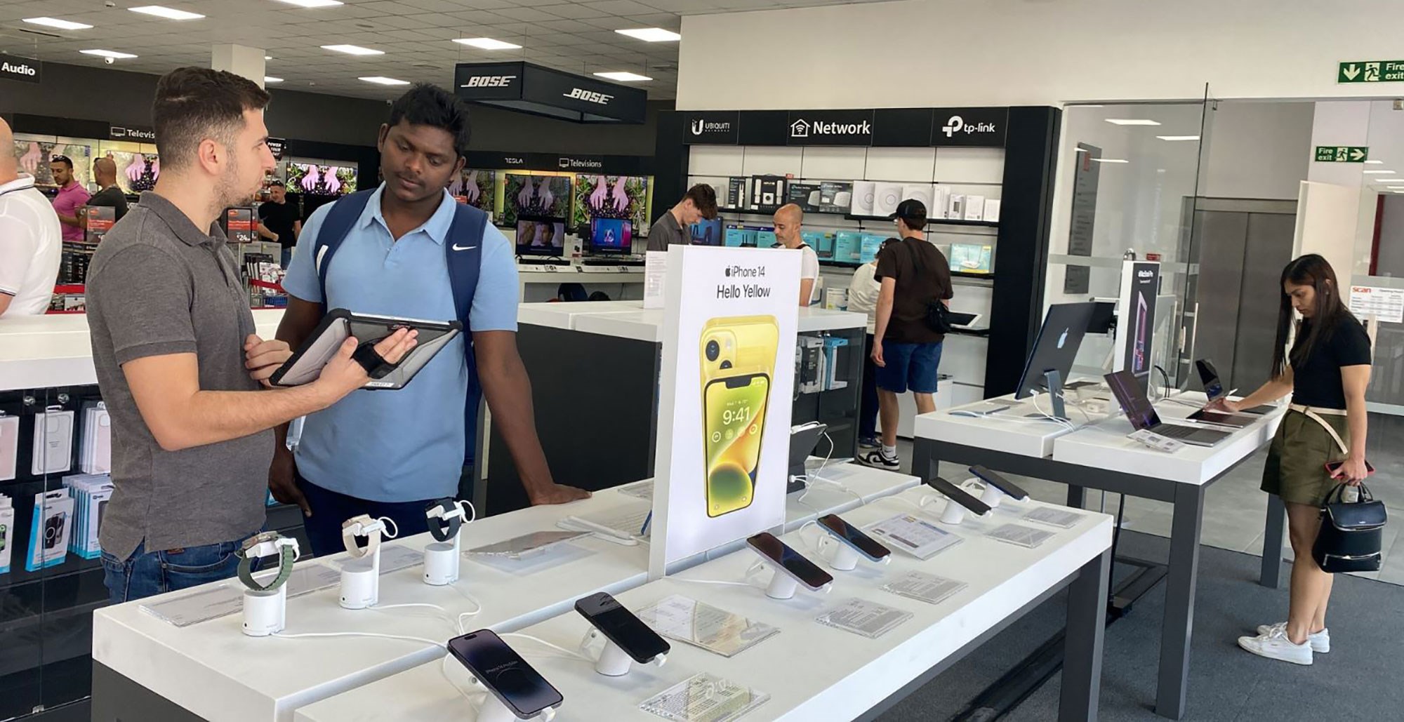 scan opens new Apple Authorized Reseller in Malta