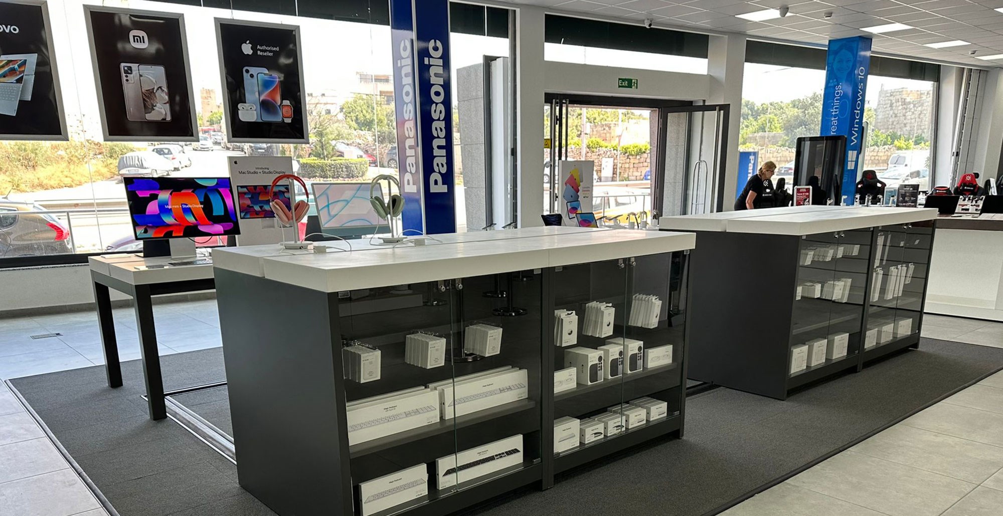 scan opens new Apple Authorized Reseller in Malta